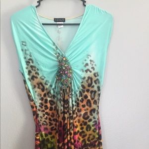 Gorgeous exotic multi-color shirt 👚!